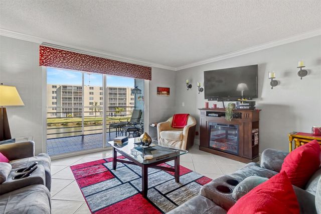 301 SE 3rd Street 308, Dania Beach, FL 33004