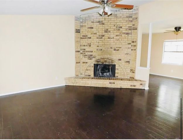 5625 Squires Drive, The Colony, TX 75056