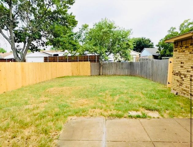 5625 Squires Drive, The Colony, TX 75056