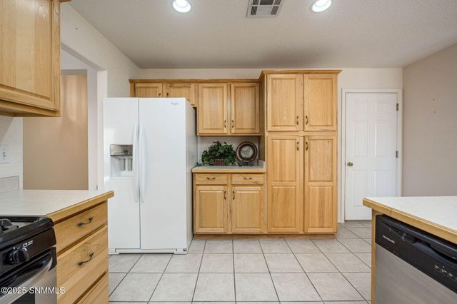 3916 Tiger Woods Drive, Las Cruces, NM 88011
