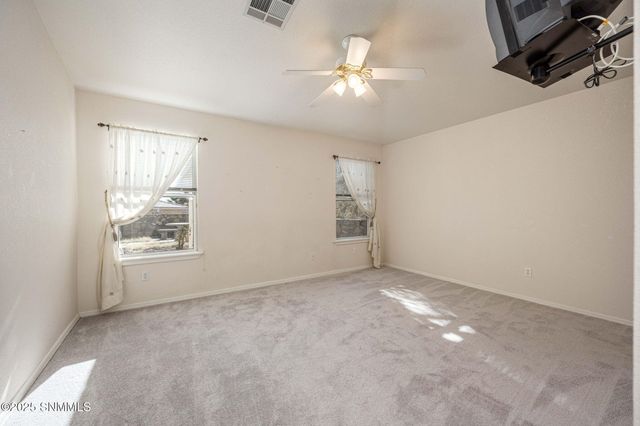 3916 Tiger Woods Drive, Las Cruces, NM 88011