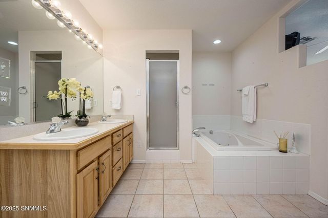 3916 Tiger Woods Drive, Las Cruces, NM 88011