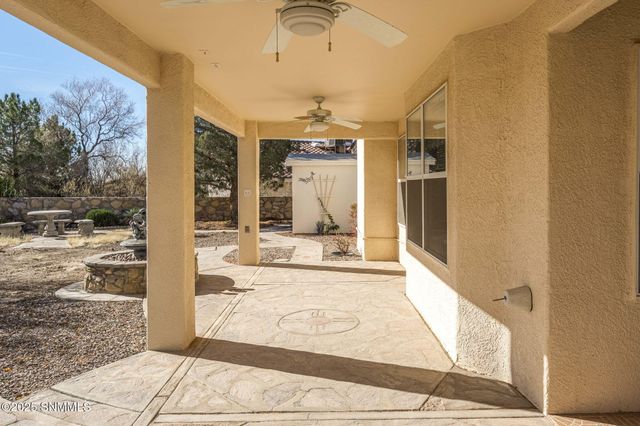 3916 Tiger Woods Drive, Las Cruces, NM 88011