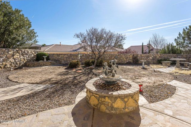 3916 Tiger Woods Drive, Las Cruces, NM 88011