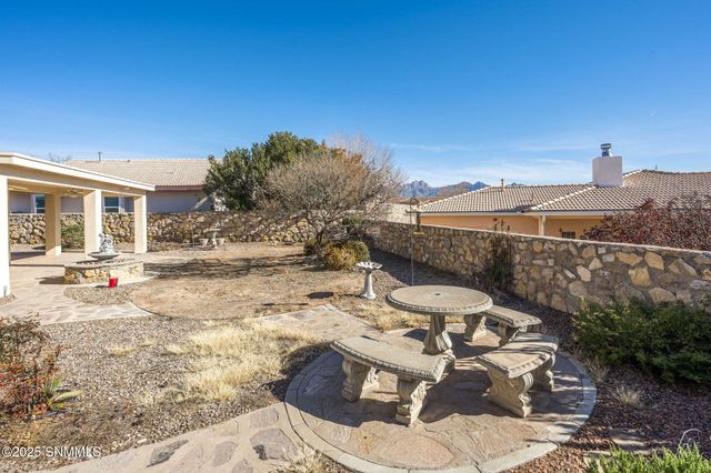 3916 Tiger Woods Drive, Las Cruces, NM 88011