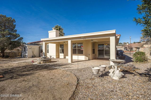 3916 Tiger Woods Drive, Las Cruces, NM 88011