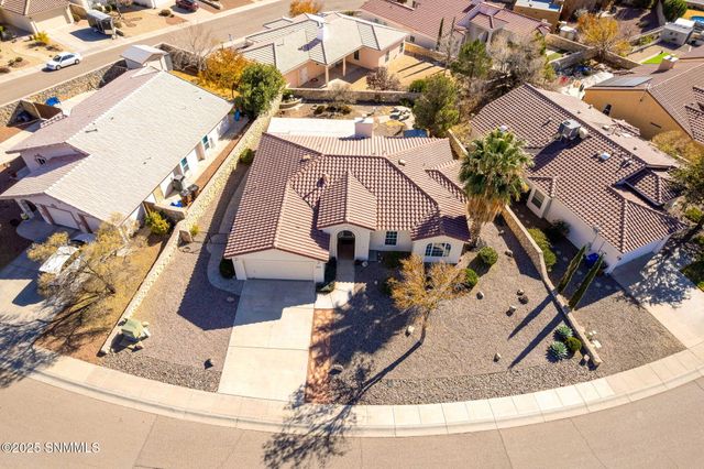 3916 Tiger Woods Drive, Las Cruces, NM 88011