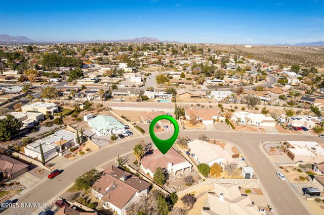 3916 Tiger Woods Drive, Las Cruces, NM 88011