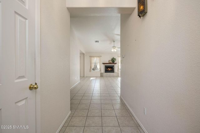 3916 Tiger Woods Drive, Las Cruces, NM 88011