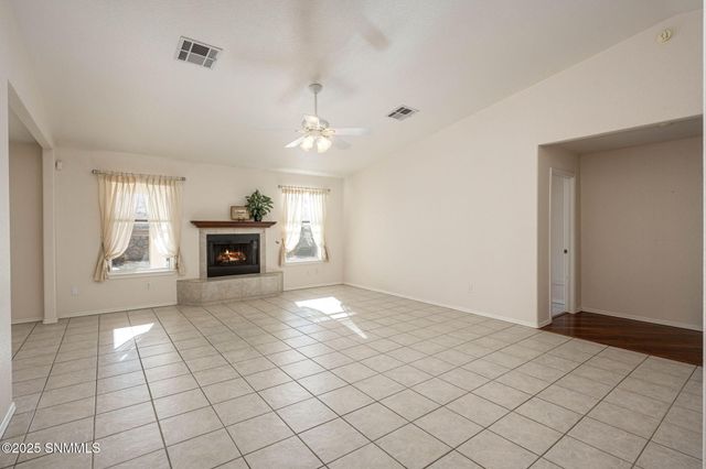 3916 Tiger Woods Drive, Las Cruces, NM 88011