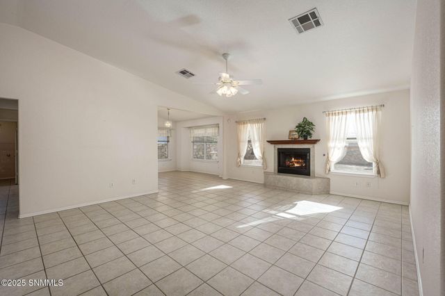 3916 Tiger Woods Drive, Las Cruces, NM 88011
