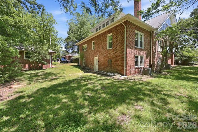 1705 US 52 Highway N, Albemarle, NC 28001