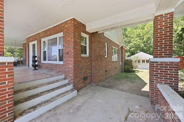 1705 US 52 Highway N, Albemarle, NC 28001
