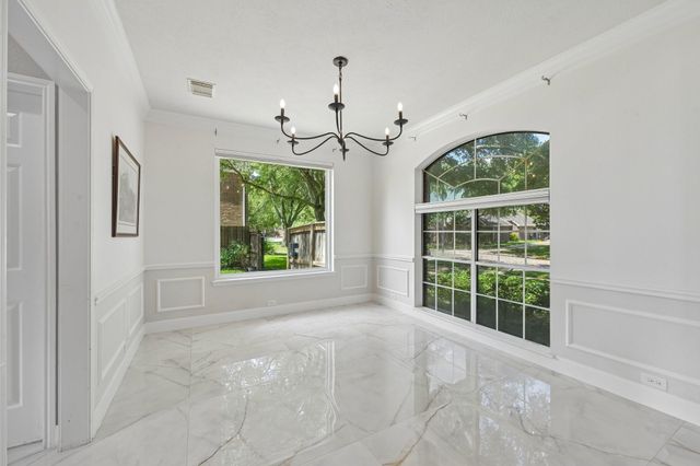 1207 Bob White Drive, Friendswood, TX 77546