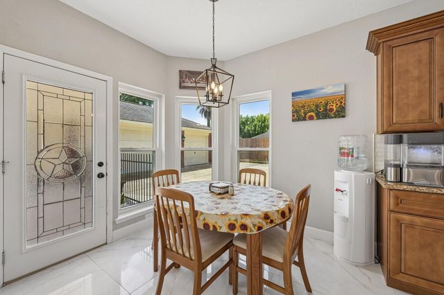 1207 Bob White Drive, Friendswood, TX 77546