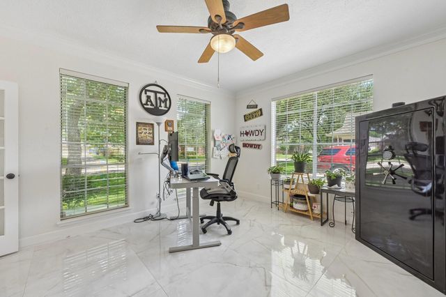 1207 Bob White Drive, Friendswood, TX 77546