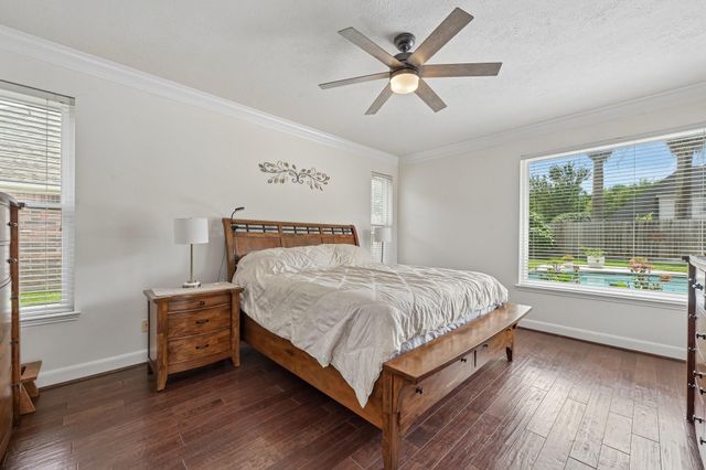 1207 Bob White Drive, Friendswood, TX 77546