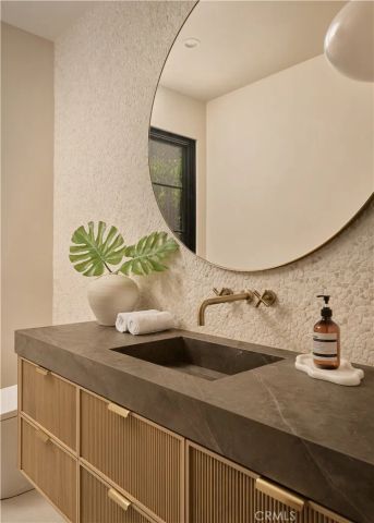 13024 Bloomfield Street, Studio City, CA 91604