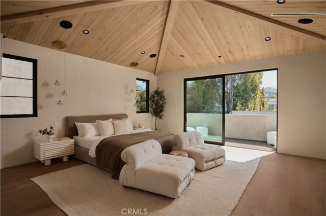 13024 Bloomfield Street, Studio City, CA 91604