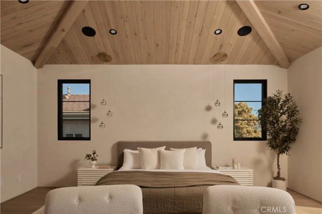 13024 Bloomfield Street, Studio City, CA 91604
