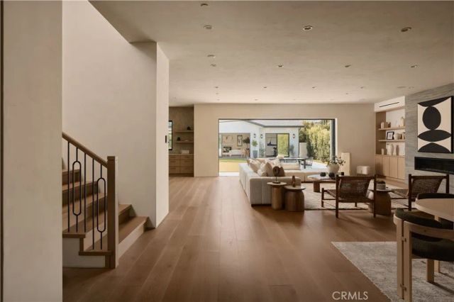 13024 Bloomfield Street, Studio City, CA 91604
