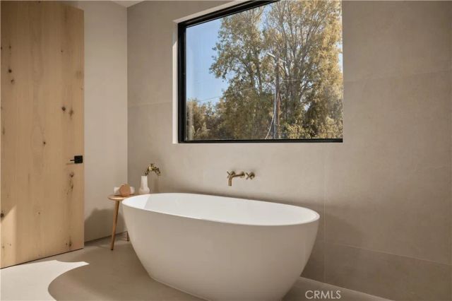 13024 Bloomfield Street, Studio City, CA 91604