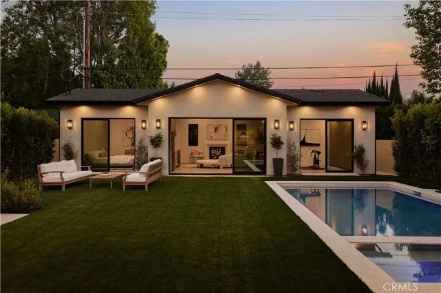 13024 Bloomfield Street, Studio City, CA 91604