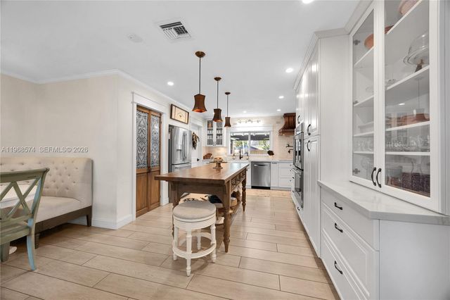 18525 SW 90th Ct, Cutler Bay, FL 33157