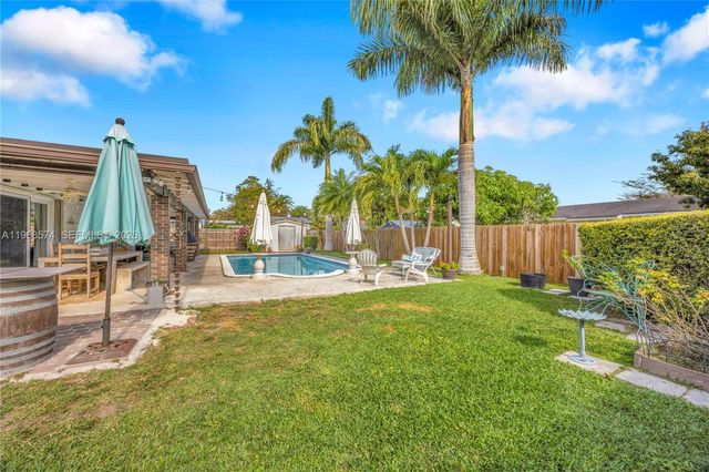 18525 SW 90th Ct, Cutler Bay, FL 33157