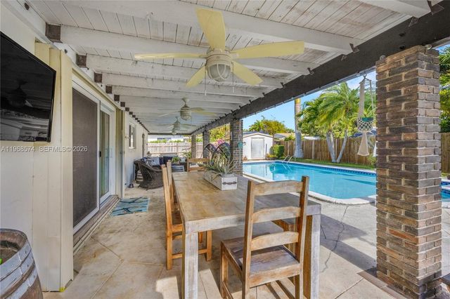 18525 SW 90th Ct, Cutler Bay, FL 33157