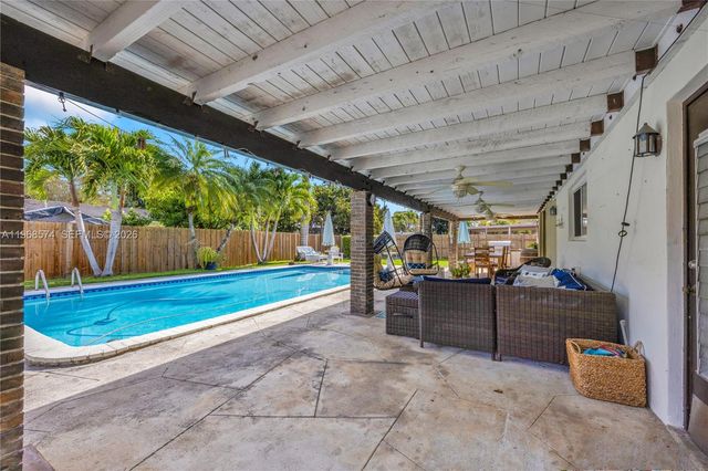 18525 SW 90th Ct, Cutler Bay, FL 33157