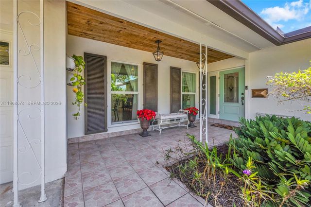 18525 SW 90th Ct, Cutler Bay, FL 33157