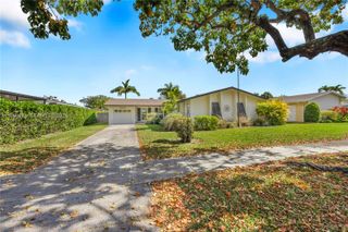 18525 SW 90th Ct, Cutler Bay, FL 33157