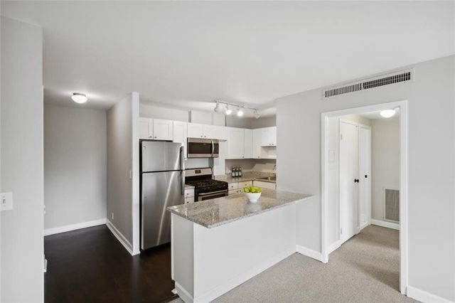 2285 Peachtree Road NE 904, Atlanta, GA 30309