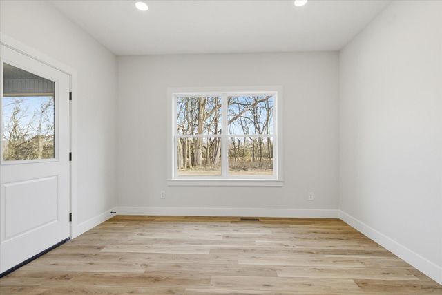 1394 N Collins Drive, Republic, MO 65738