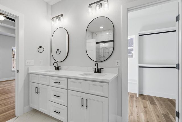 1394 N Collins Drive, Republic, MO 65738