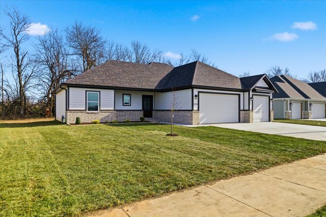 1394 N Collins Drive, Republic, MO 65738