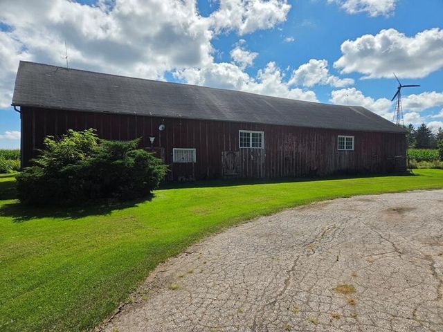 4503 Carstens Lake ROAD, Manitowoc, WI 54220