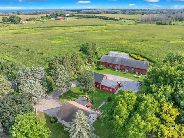 4503 Carstens Lake ROAD, Manitowoc, WI 54220