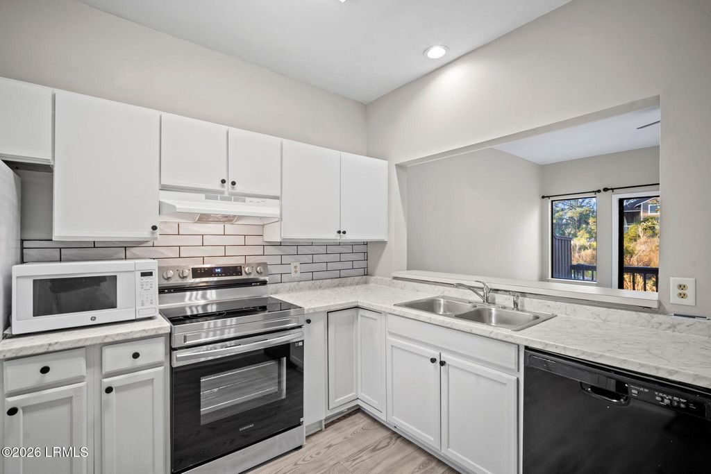 5 Gum Tree Rd Apt I19, Hilton Head Island, SC 29926