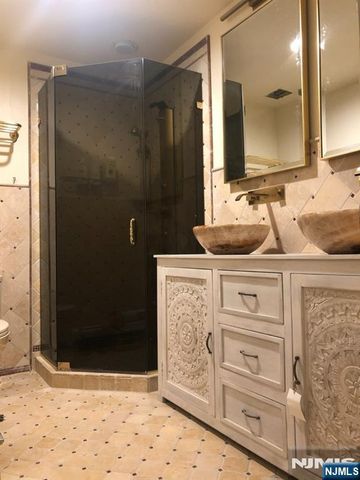 56 Hawthorne Avenue B, Park Ridge, NJ 07656