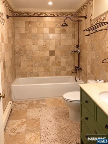 56 Hawthorne Avenue B, Park Ridge, NJ 07656