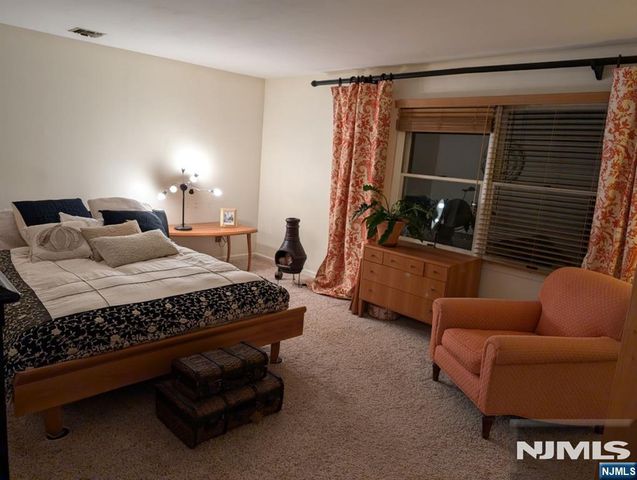 56 Hawthorne Avenue B, Park Ridge, NJ 07656