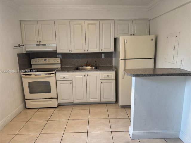 11 SW 32nd Ave 1, Miami, FL 33135