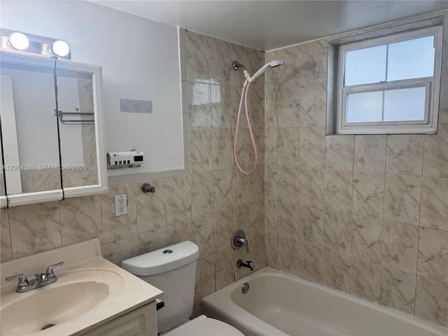 11 SW 32nd Ave 1, Miami, FL 33135