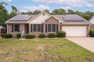 402 Roundtree Drive, Fayetteville, NC 28303