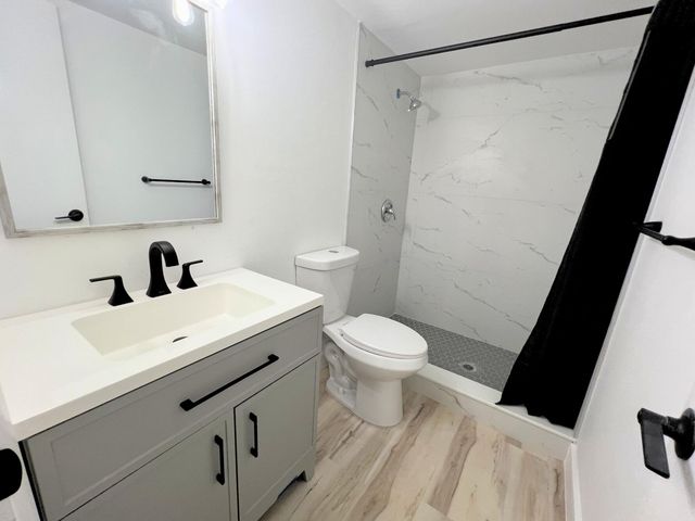 463 Lake Frances Drive 463, West Palm Beach, FL 33411
