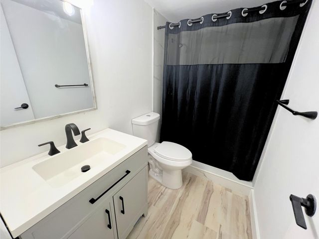 463 Lake Frances Drive 463, West Palm Beach, FL 33411