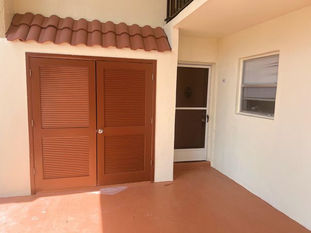 463 Lake Frances Drive 463, West Palm Beach, FL 33411