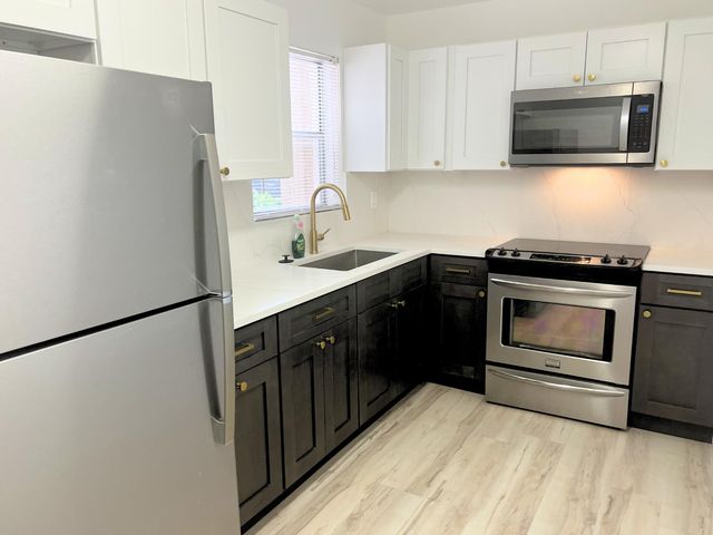 463 Lake Frances Drive 463, West Palm Beach, FL 33411
